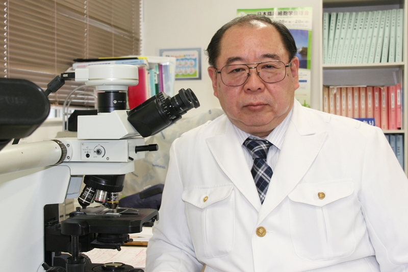 写真:小笠原利忠医師